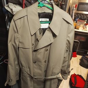 London Fog Classic Fit Double Breastfed Trenchcoat
